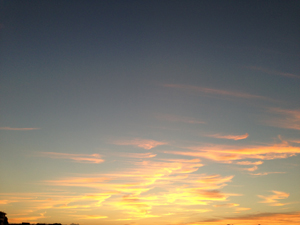 【夕焼け、ふるさと、夏祭り】